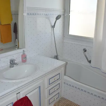 Apartment Rue Roland Garros Frejus